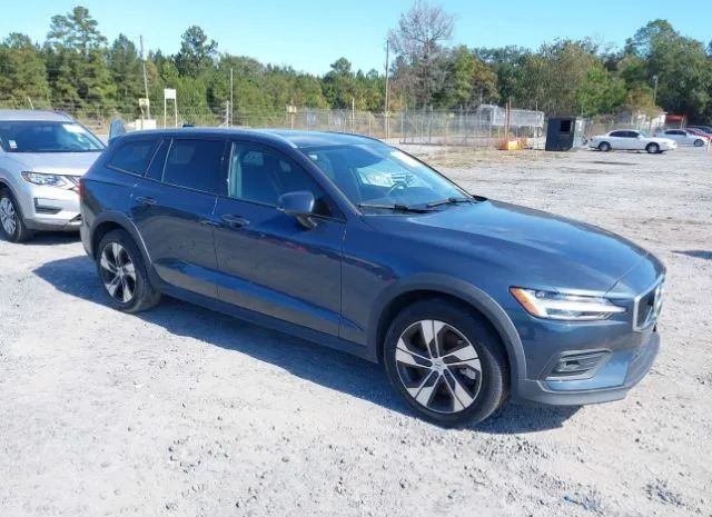 Volvo V60 cross country (2021)