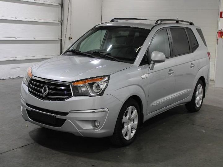 Ssangyong Turismo mpv (2014)