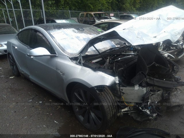 Tesla Model s (2016)