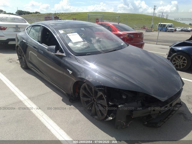 Tesla Model s (2016)