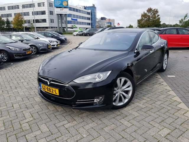 Tesla Model (2015)