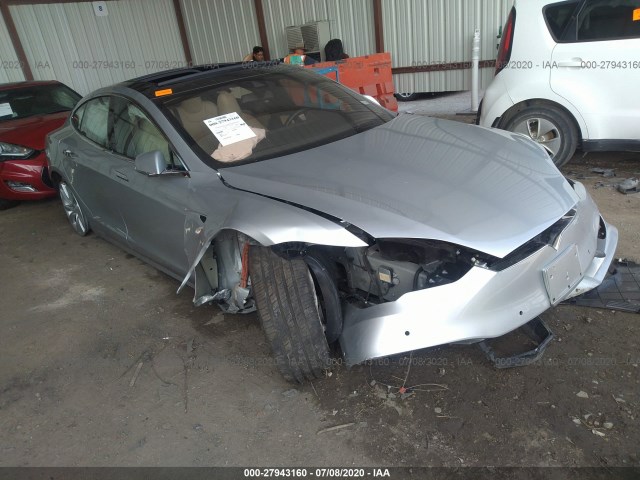 Tesla Model s (2016)