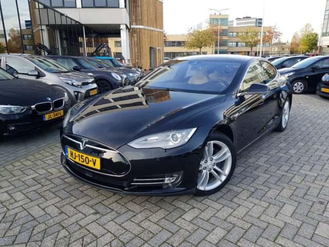 Tesla Model (2015)