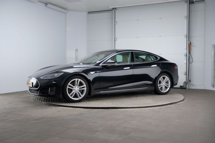 Tesla Model s (2016)