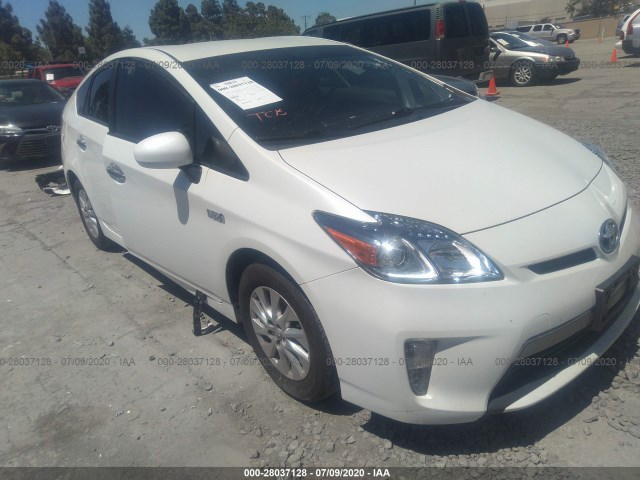 Toyota Prius plug-in (2014)
