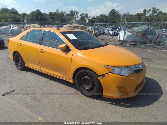 Toyota Camry hybrid (2014)