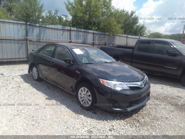 Toyota Camry hybrid (2014)