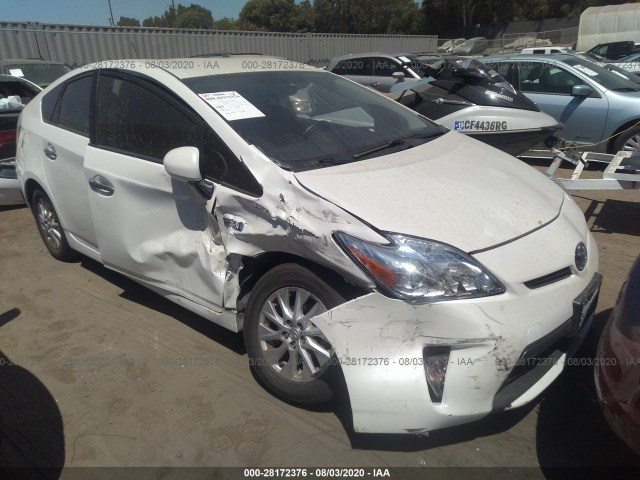 Toyota Prius plug-in (2014)