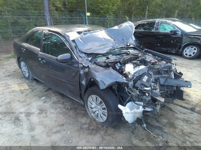 Toyota Camry hybrid (2013)