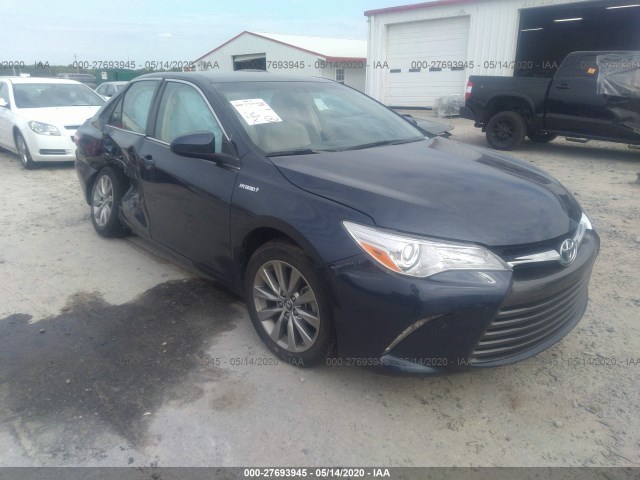 Toyota Camry hybrid (2016)