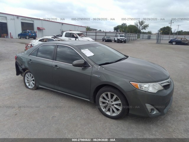 Toyota Camry hybrid (2014)