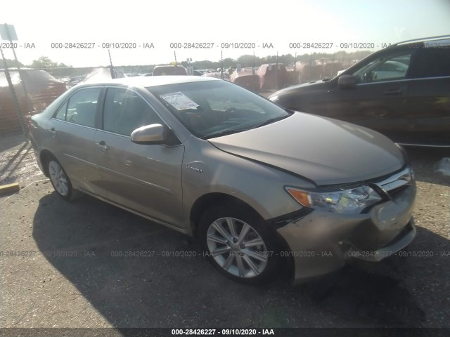 Toyota Camry hybrid (2013)