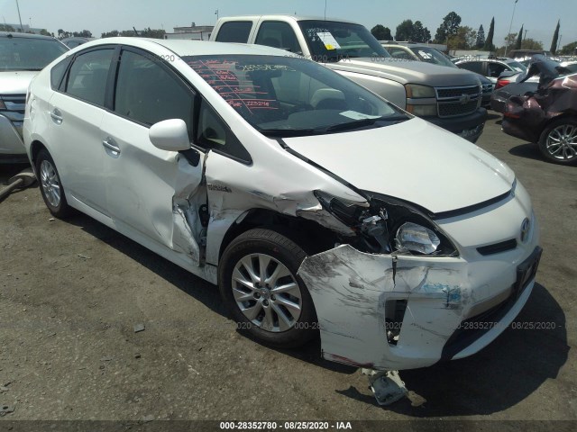 Toyota Prius plug-in (2014)