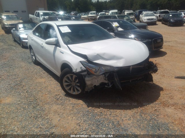 Toyota Camry hybrid (2015)