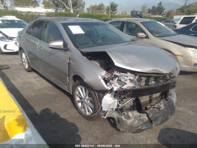 Toyota Camry hybrid (2014)