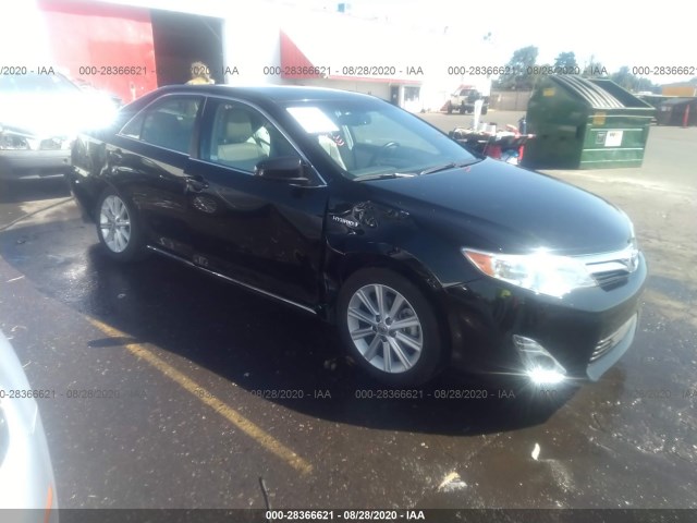 Toyota Camry hybrid (2014)