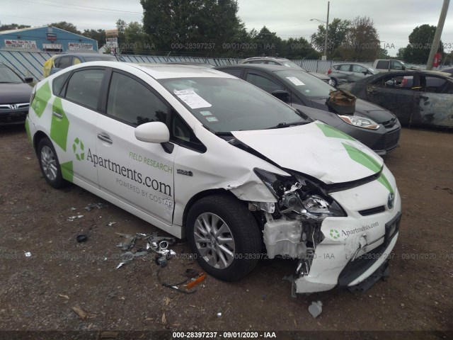 Toyota Prius plug-in (2014)