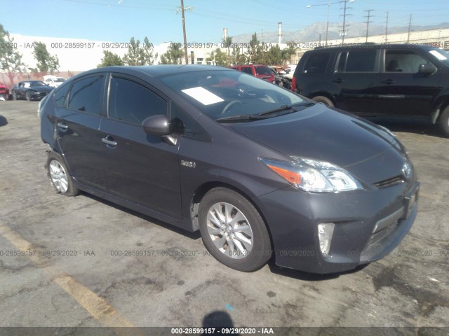Toyota Prius plug-in (2014)