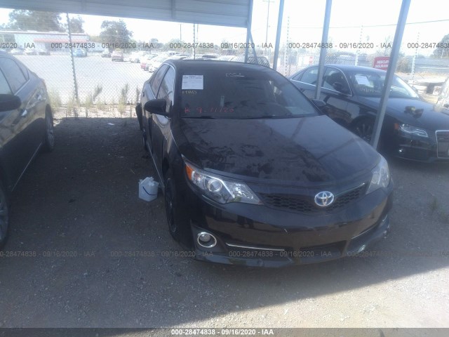Toyota Camry hybrid (2014)