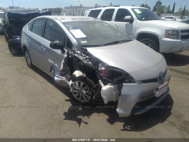Toyota Prius plug-in (2014)