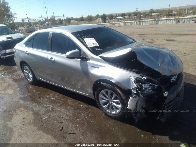 Toyota Camry hybrid (2016)