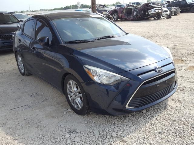 Toyota Scion ia (2016)