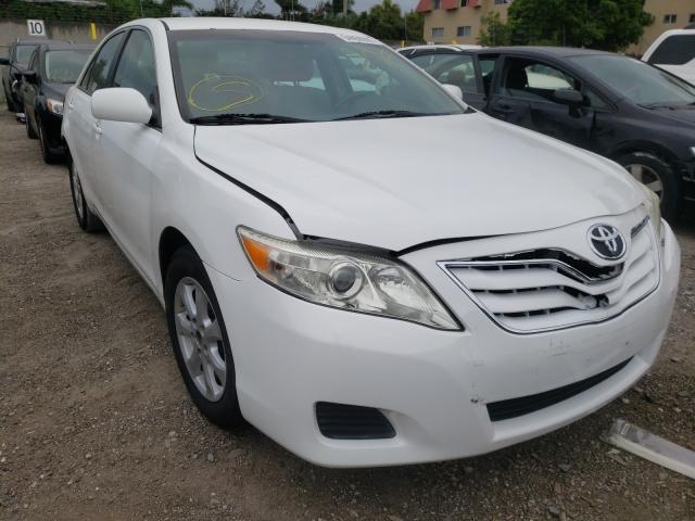 Toyota Camry le a (2010)