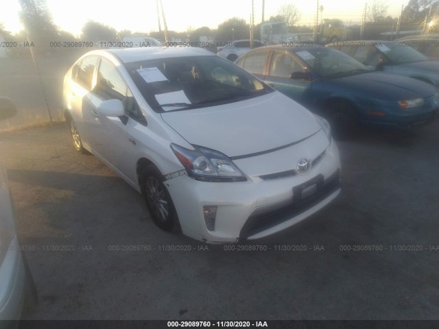 Toyota Prius plug-in (2014)