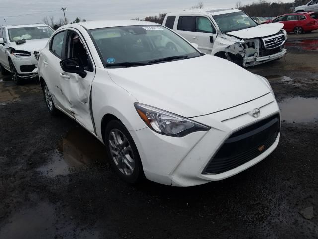 Toyota Scion ia (2016)