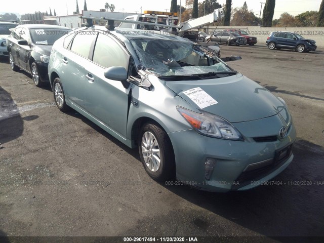 Toyota Prius plug-in (2014)