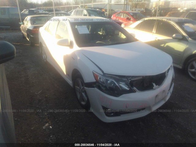 Toyota Camry hybrid (2014)