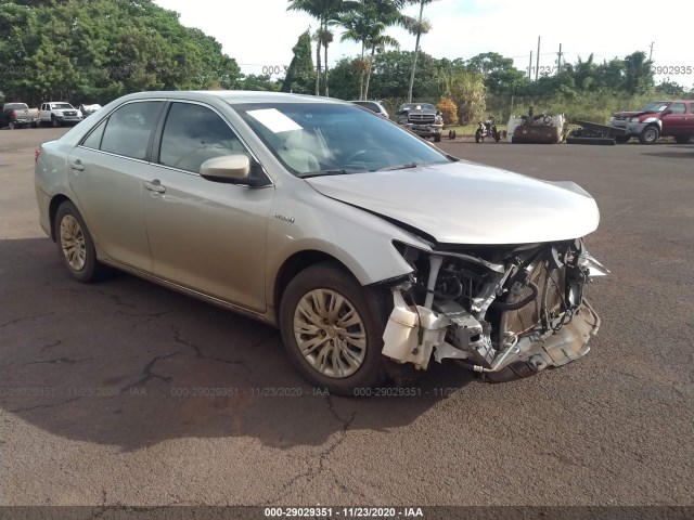 Toyota Camry hybrid (2014)