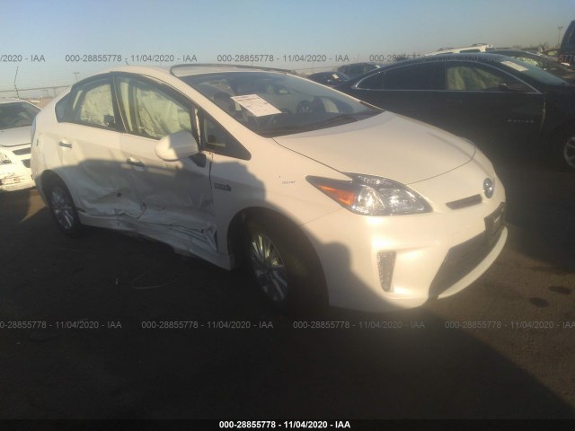 Toyota Prius plug-in (2014)