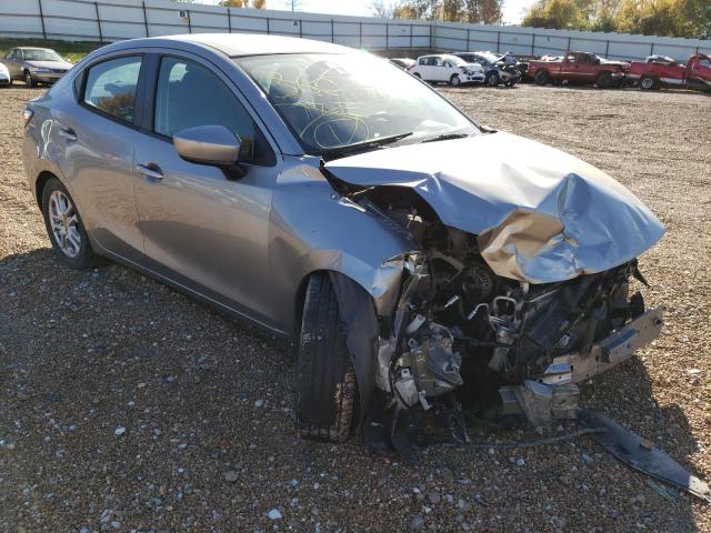 Toyota Scion ia (2016)