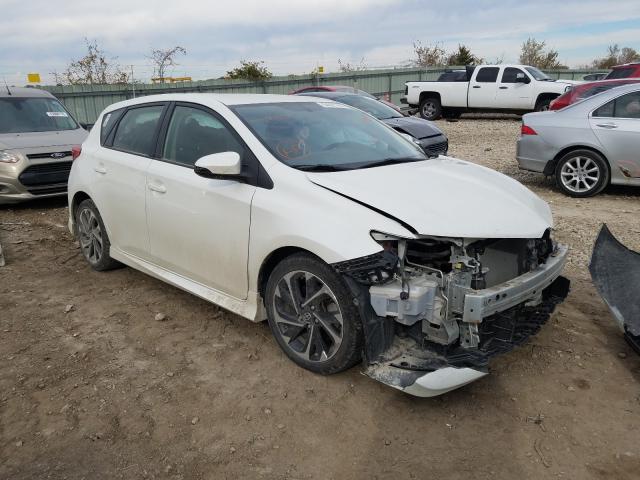 Toyota Scion im (2016)