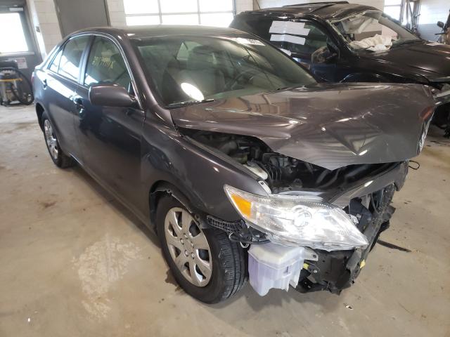 Toyota Camry base (2010)