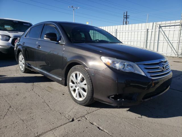 Toyota Avalon bas (2011)