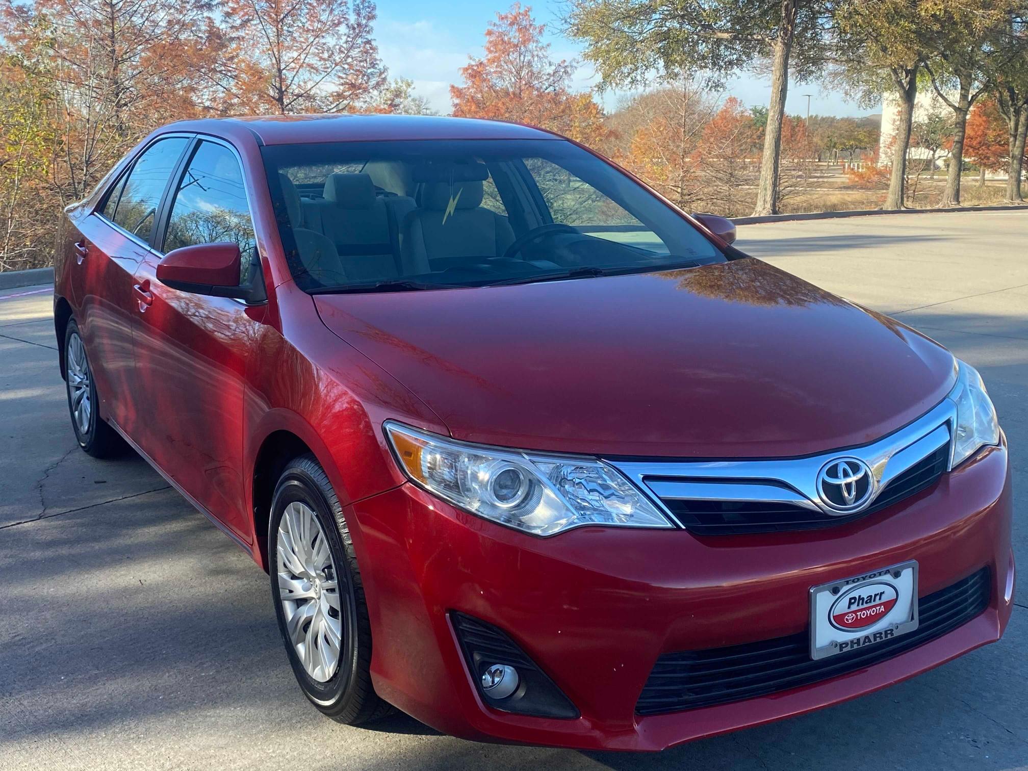 Toyota Camry l (2014)