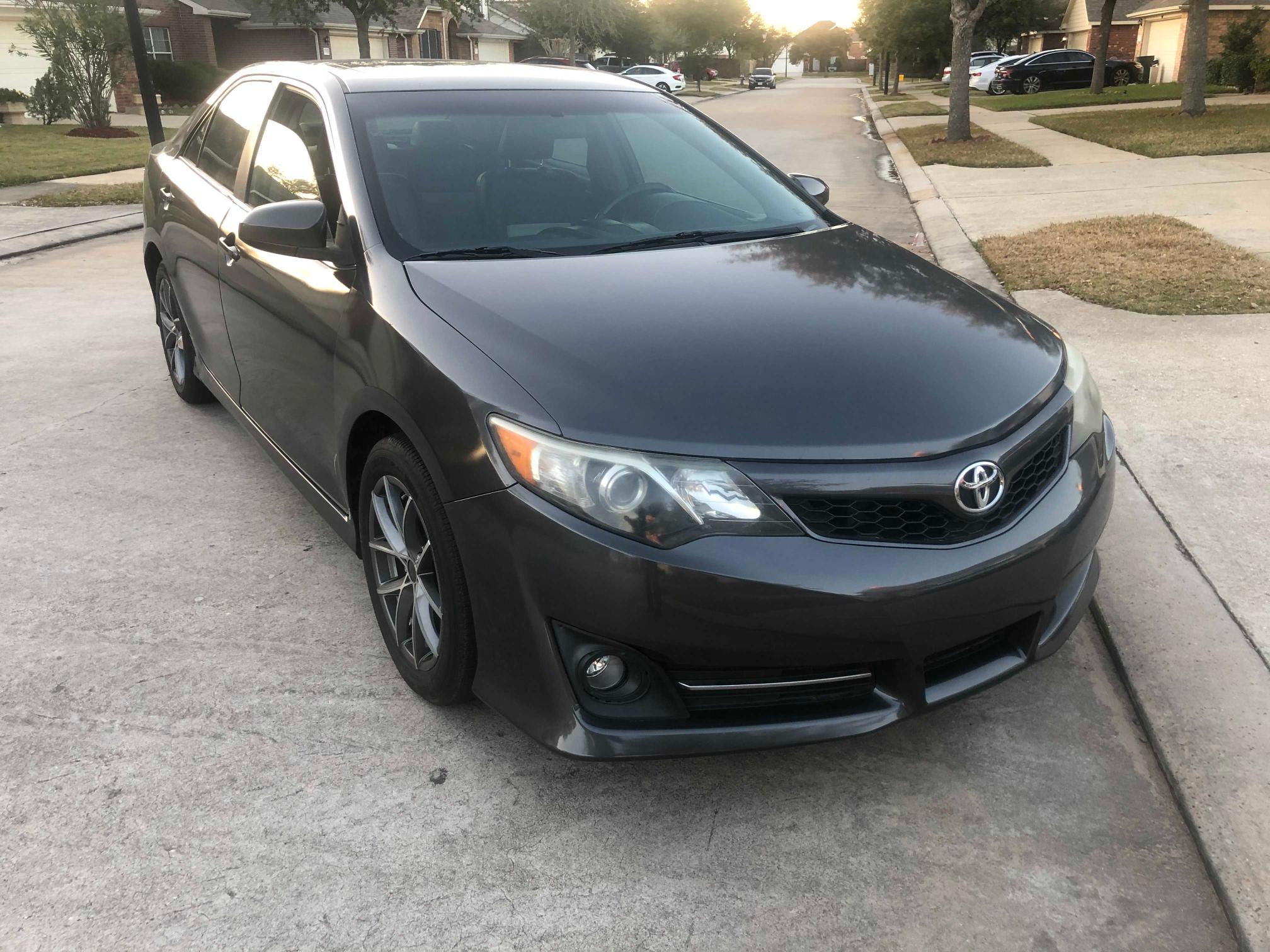 Toyota Camry l (2013)