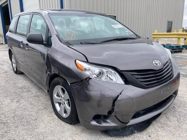 Toyota Sienna (2015)