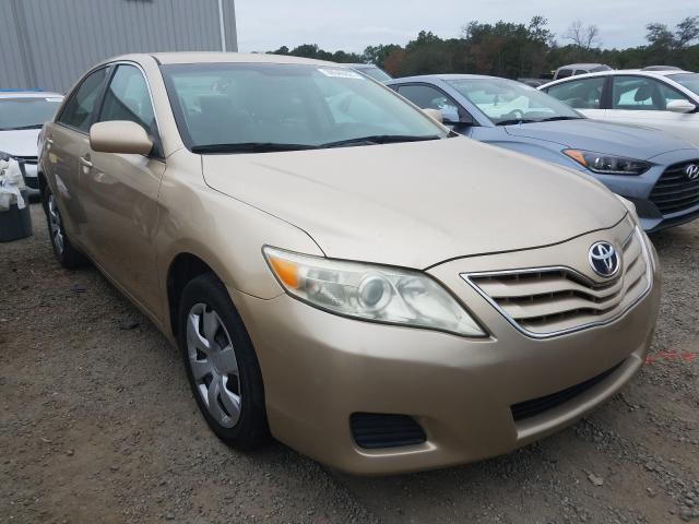 Toyota Camry base (2010)