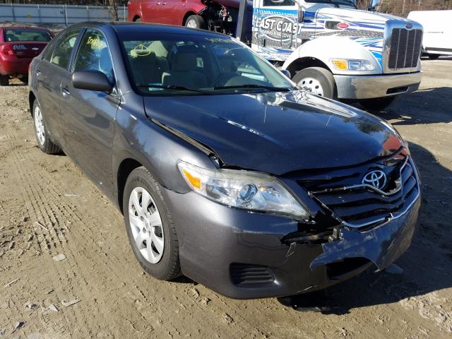 Toyota Camry base (2010)