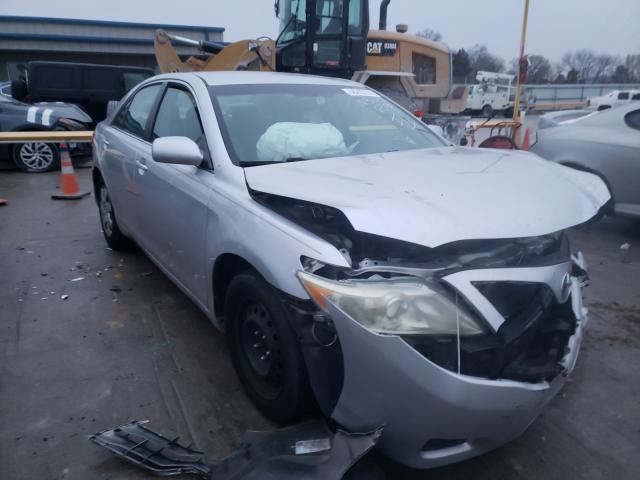 Toyota Camry base (2011)
