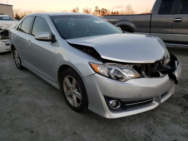 Toyota Camry base (2012)