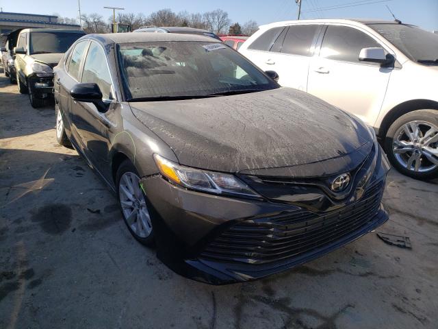 Toyota Camry le (2020)