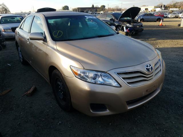 Toyota Camry base (2011)