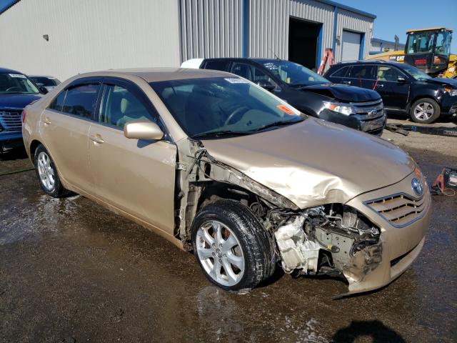 Toyota Camry base (2011)