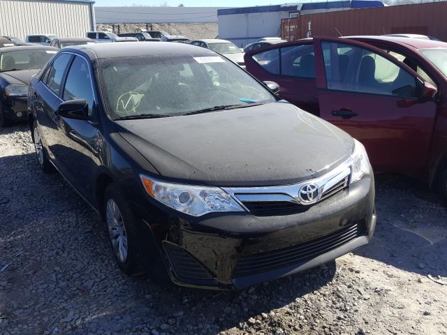 Toyota Camry base (2012)