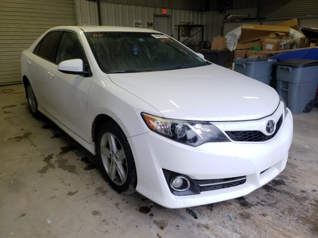 Toyota Camry base (2012)