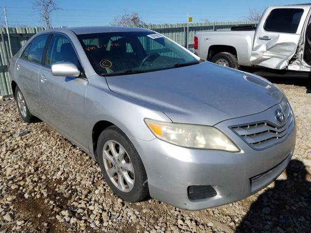 Toyota Camry base (2010)